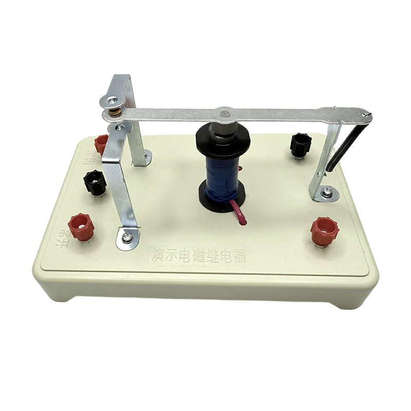 Physikdemonstration des Lehrinstruments für elektromagnetische Relais in der Mittelschule